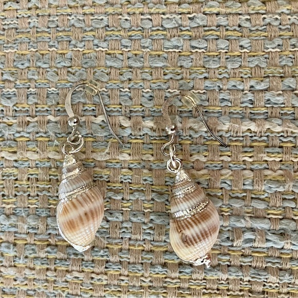 Shell Drop Earrings - Picture 2 of 5
